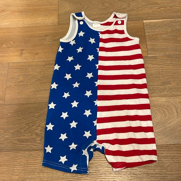 Hanna Andersson Other - Hanna Andersson Stars and Stripes Romper - 3T